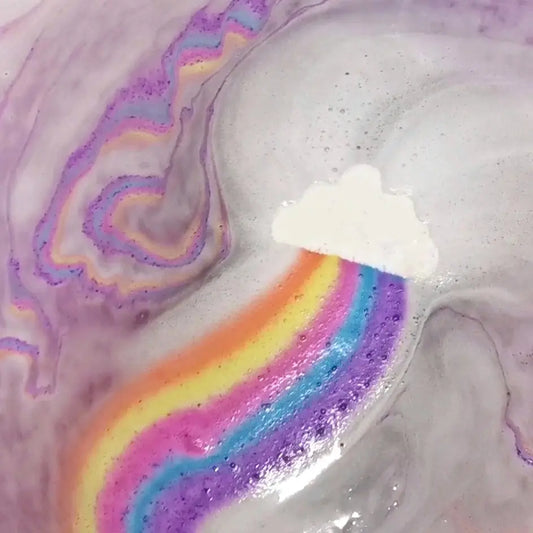 Hidden Rainbow Cloud Bath Bomb image 0